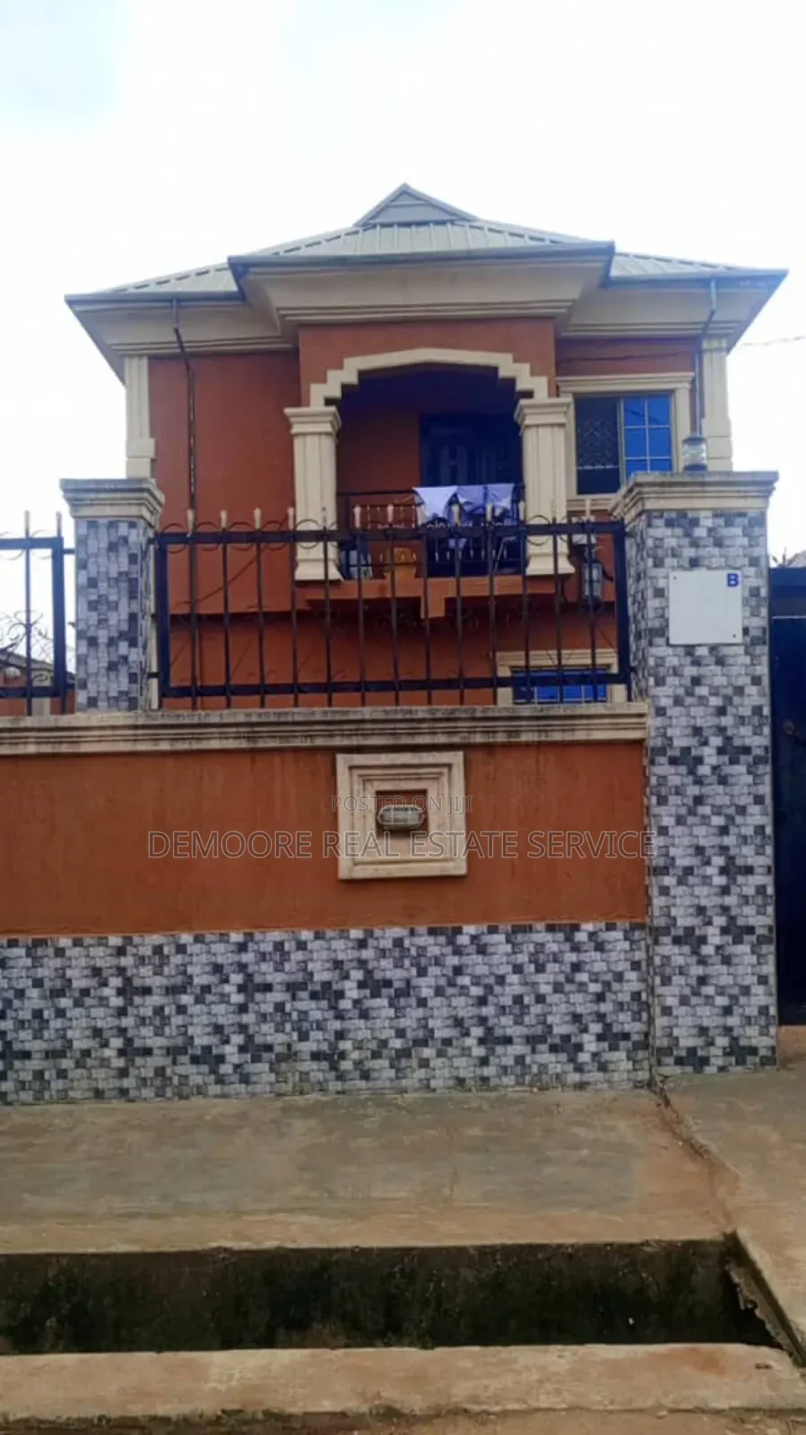Mini Flat in Abaranje for sale