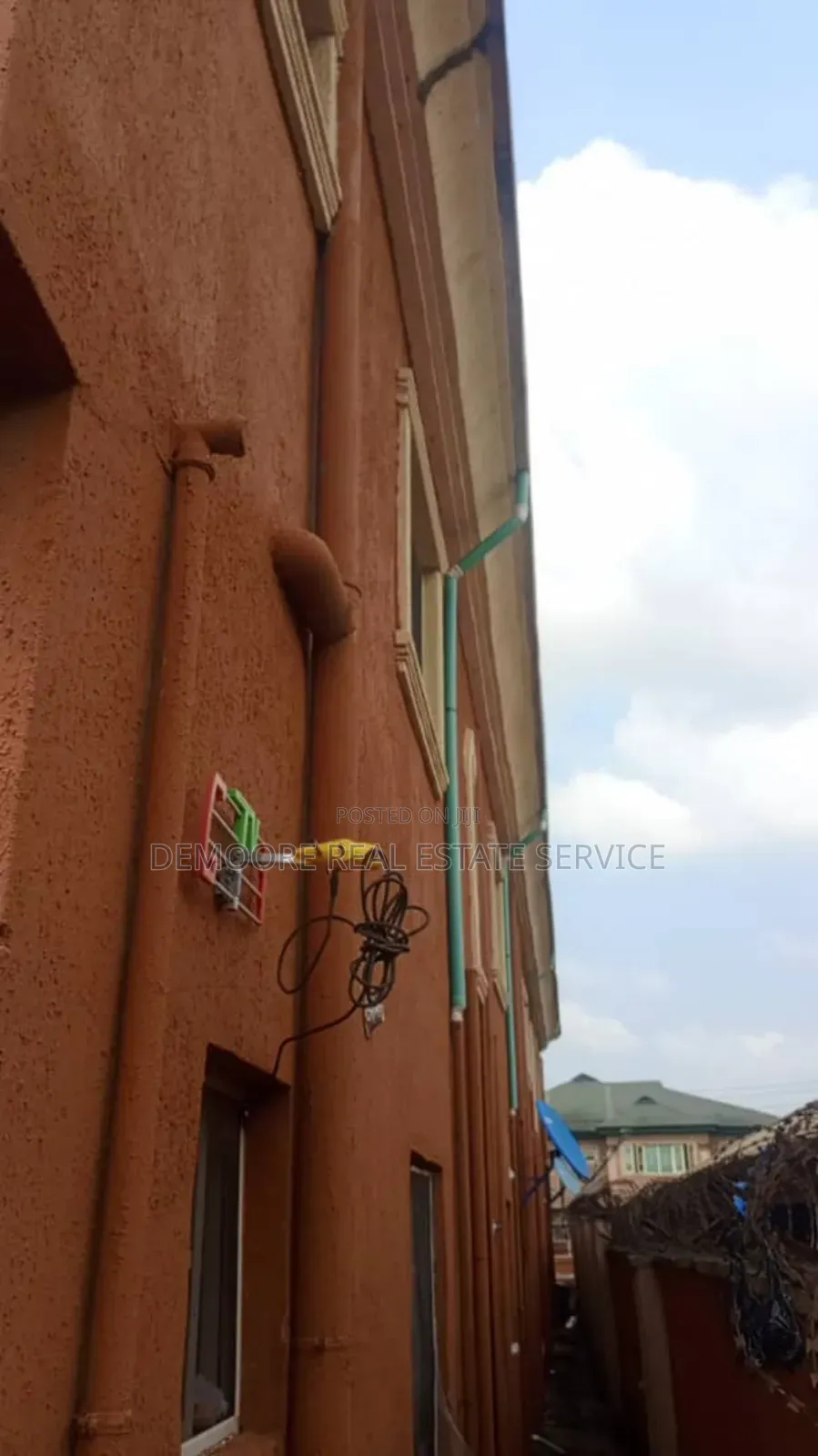 Mini Flat in Abaranje for sale