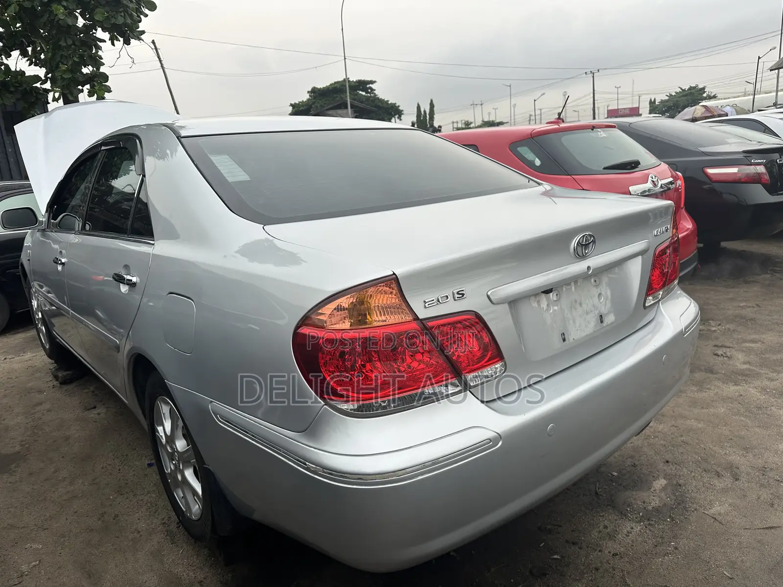 Toyota Camry SE V6 4dr Sedan (3.3L 6cyl 5A) 2005 Silver