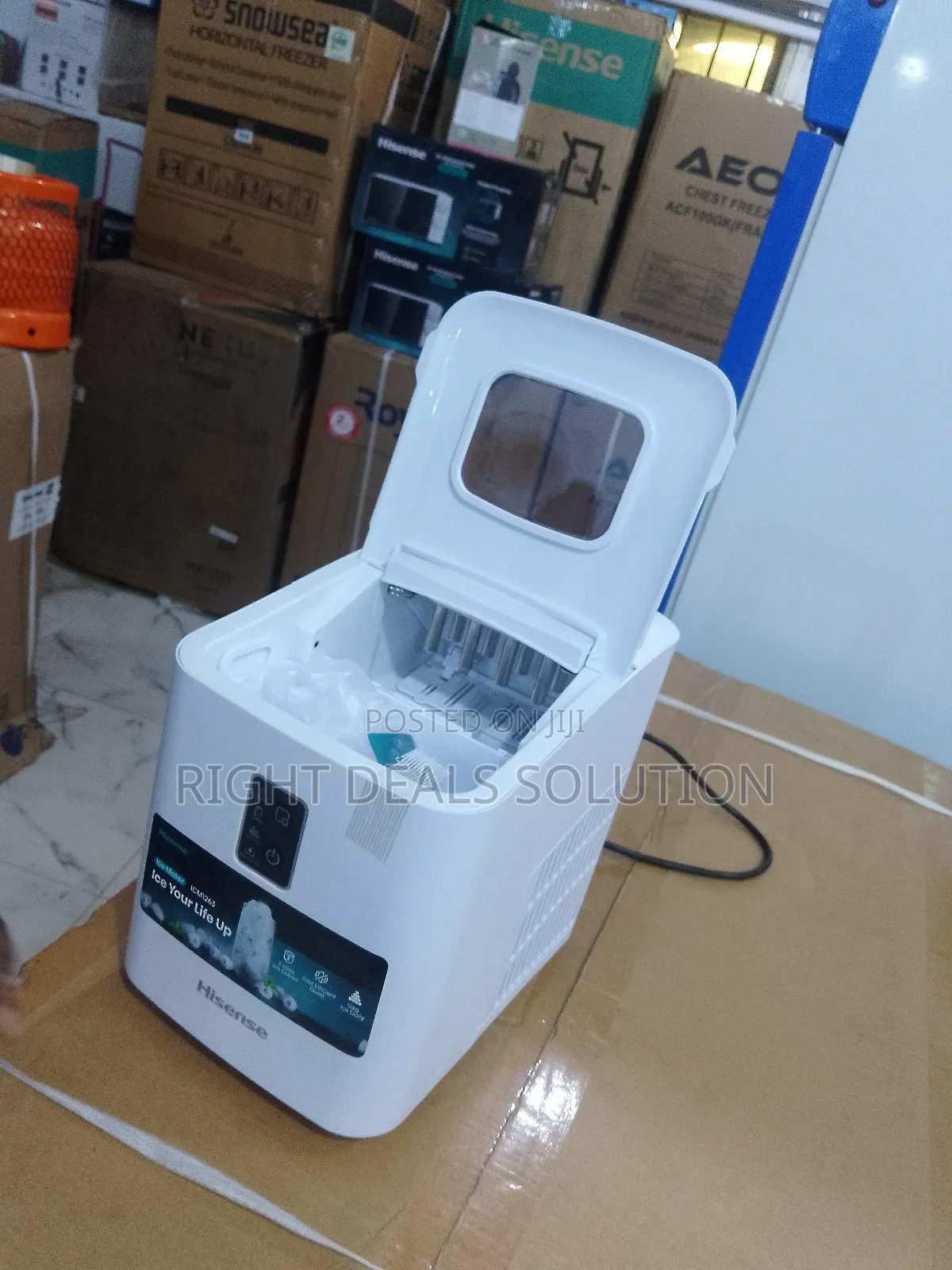 Always Stocked for Parties: The High-Capacity Hisense 12kg Ice Maker