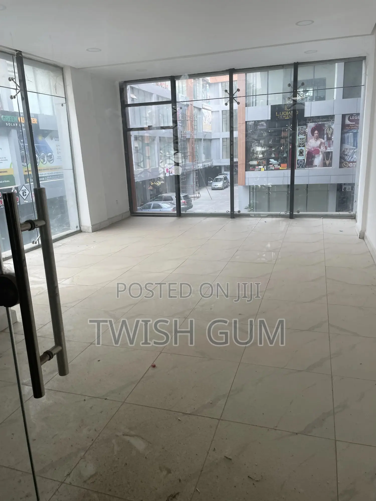 Office Space /Shop To Let With Rest Room