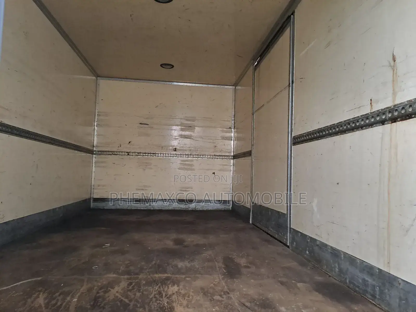 Mitsubishi Canter 4d31