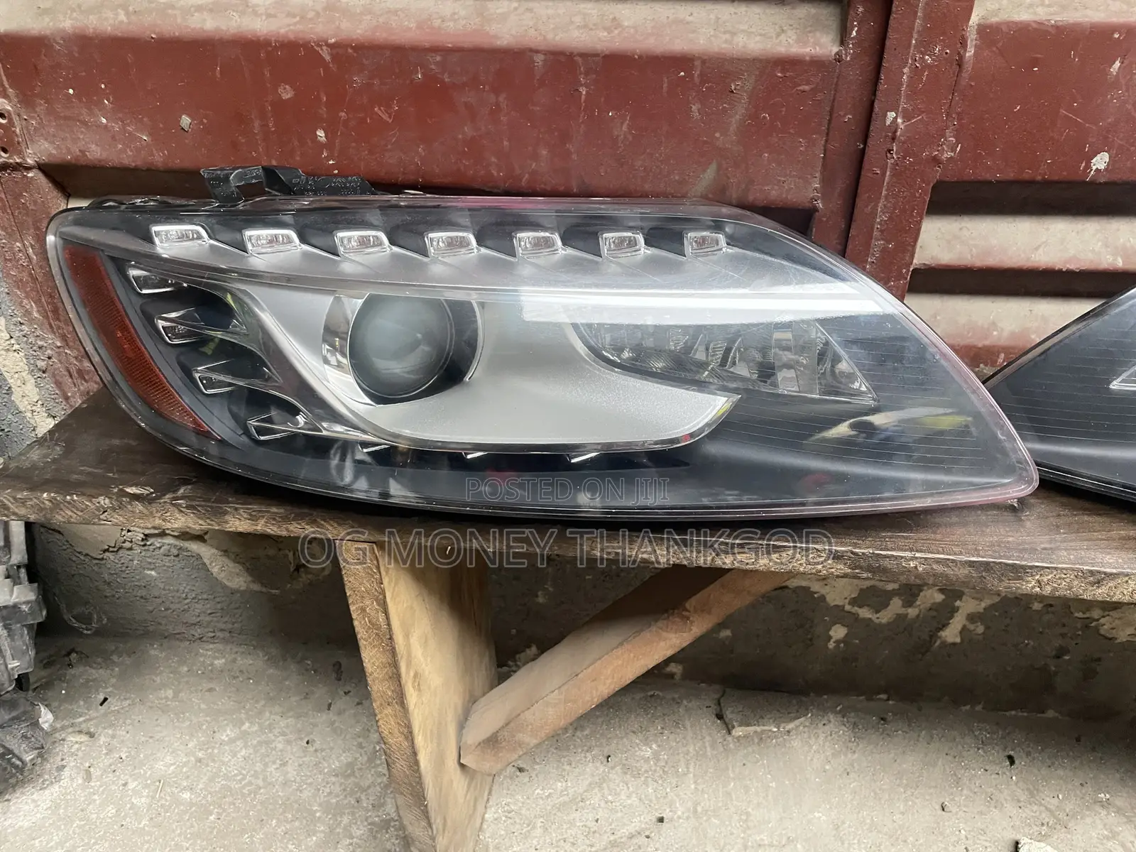 Headlights Audi Q7 2013 2014