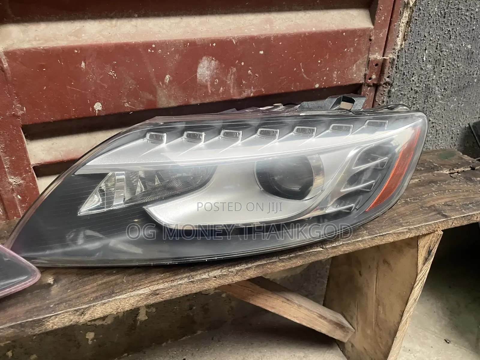 Headlights Audi Q7 2013 2014