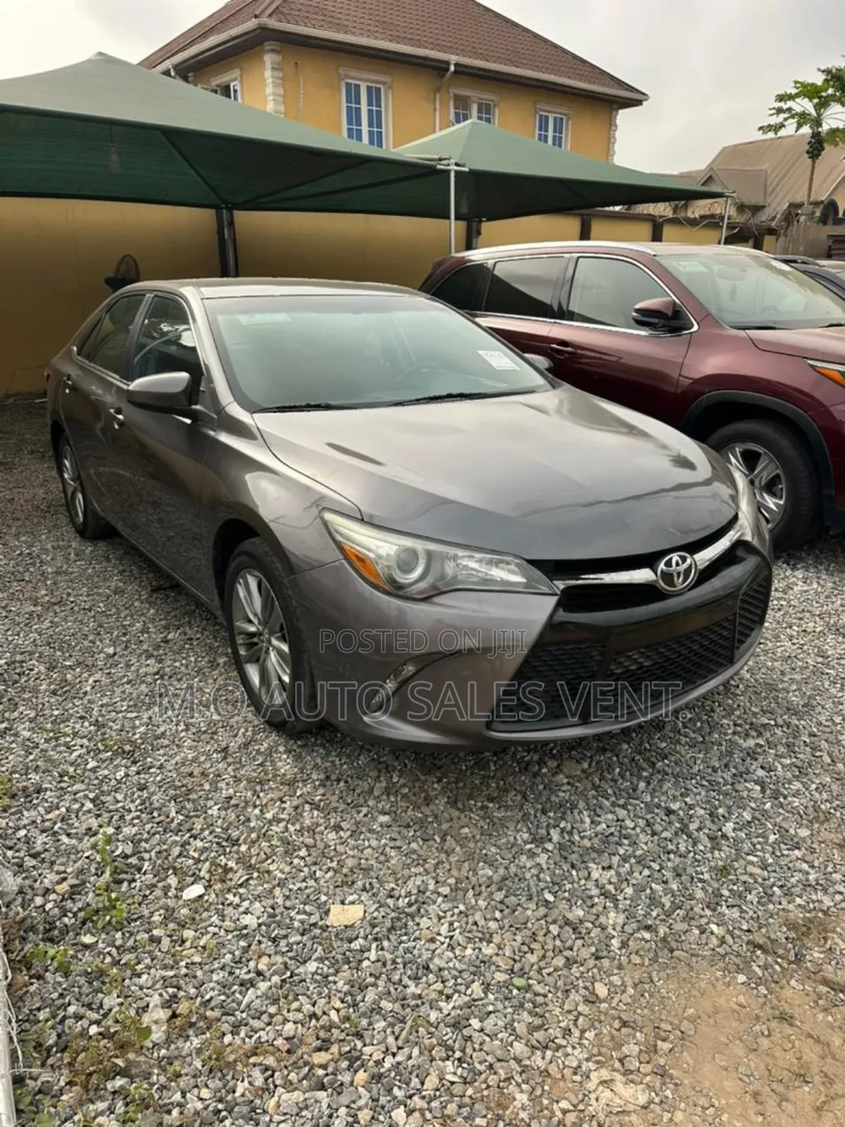 Toyota Camry SE 4dr Sedan (2.5L 4cyl 6A) 2015 Gray
