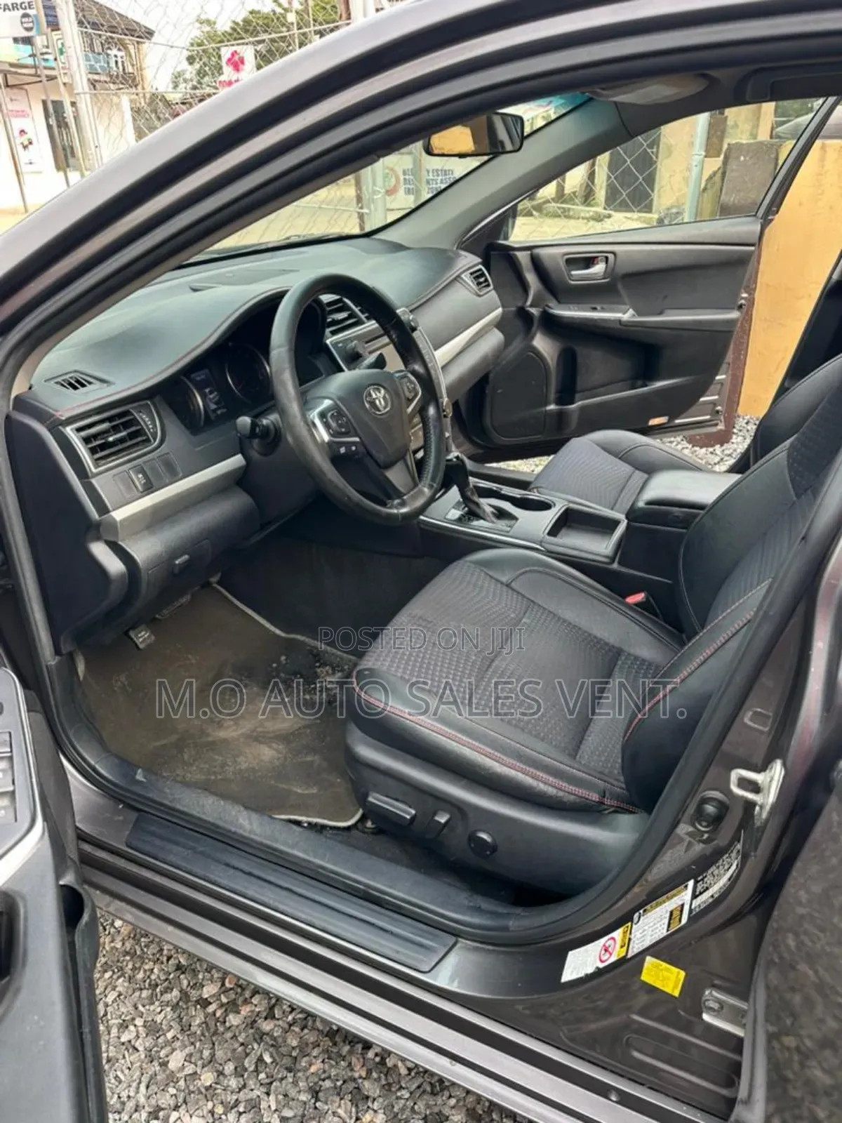 Toyota Camry SE 4dr Sedan (2.5L 4cyl 6A) 2015 Gray