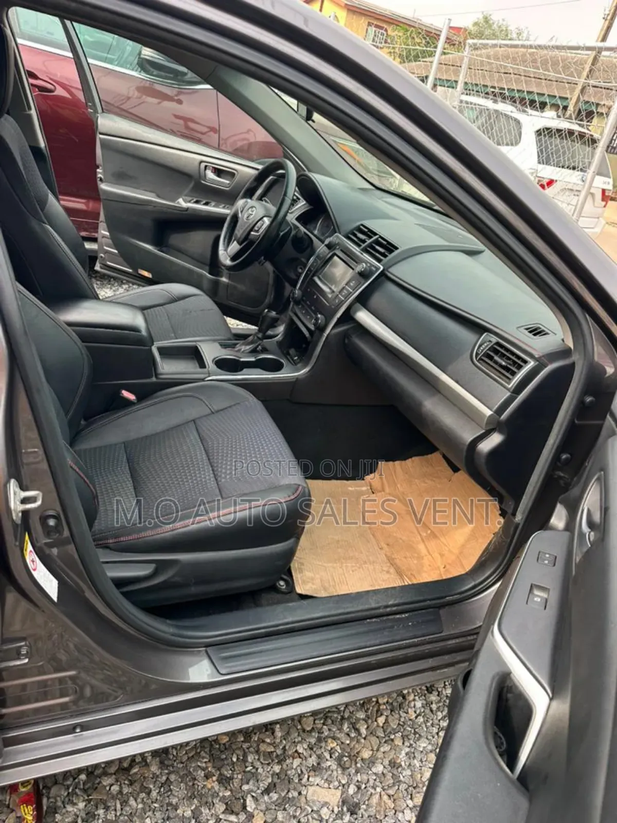 Toyota Camry SE 4dr Sedan (2.5L 4cyl 6A) 2015 Gray