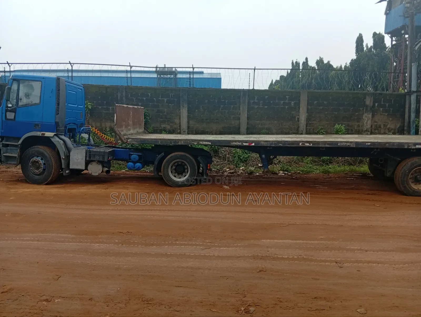 30tons Flatbed Truck For Hire