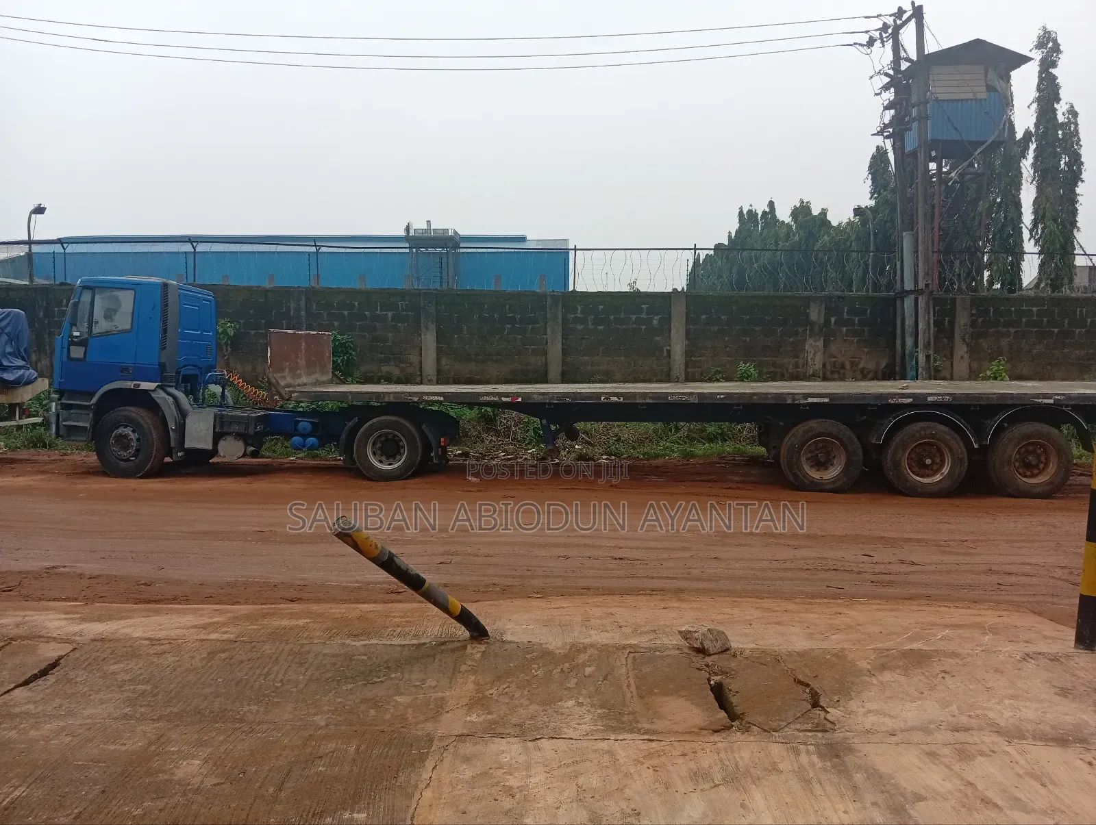 30tons Flatbed Truck For Hire