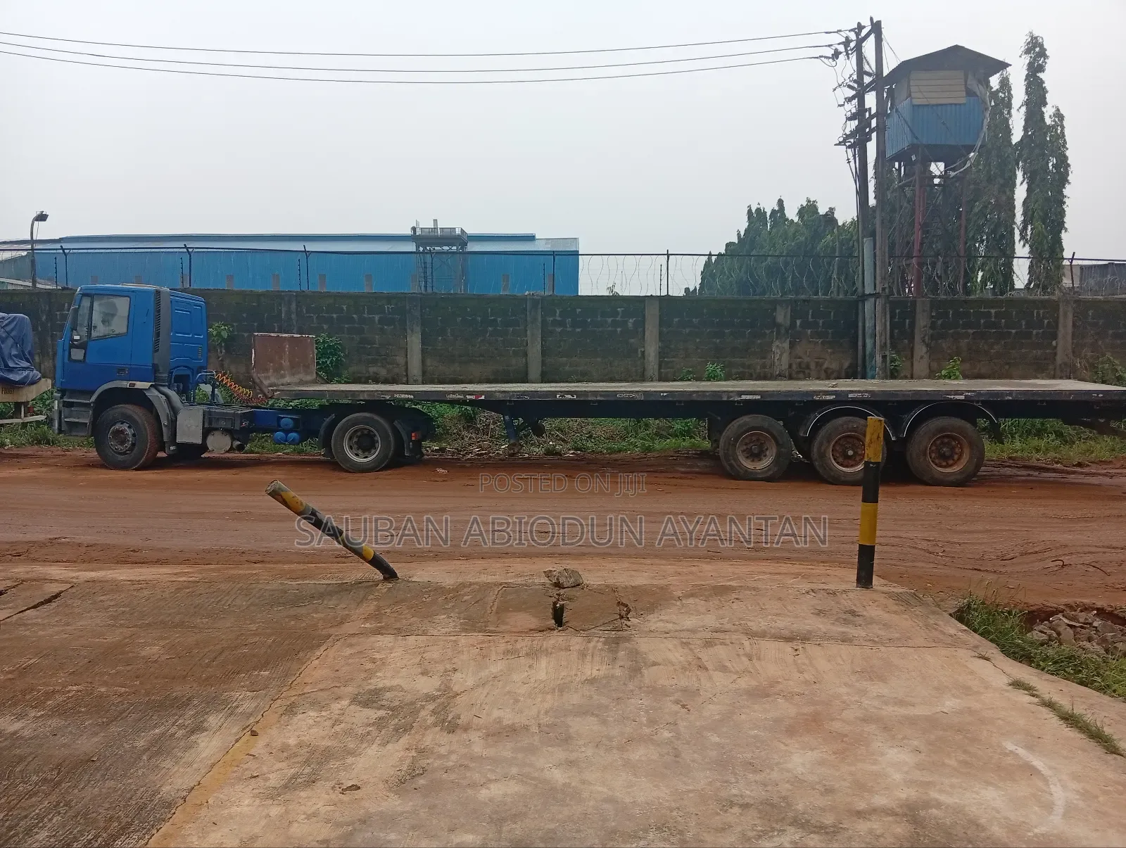 30tons Flatbed Truck For Hire