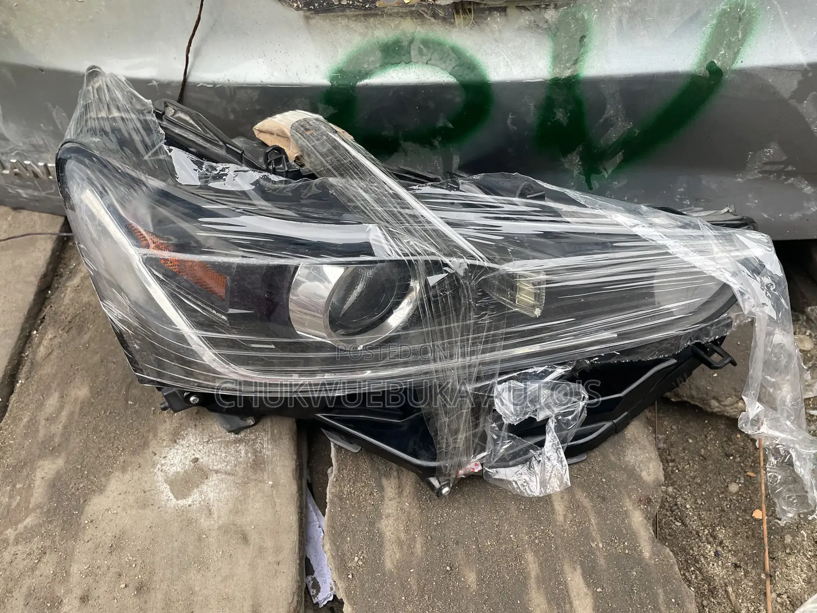 Front Light Is300 2018
