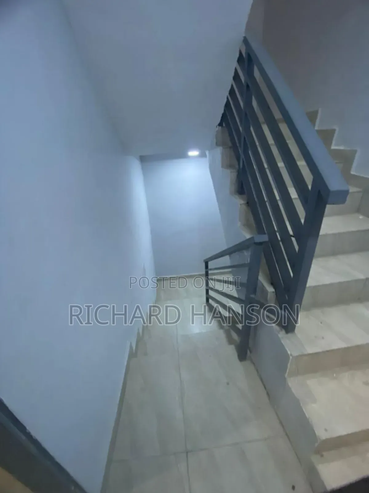 2bdrm Apartment in Secured Estate, Lekki for rent