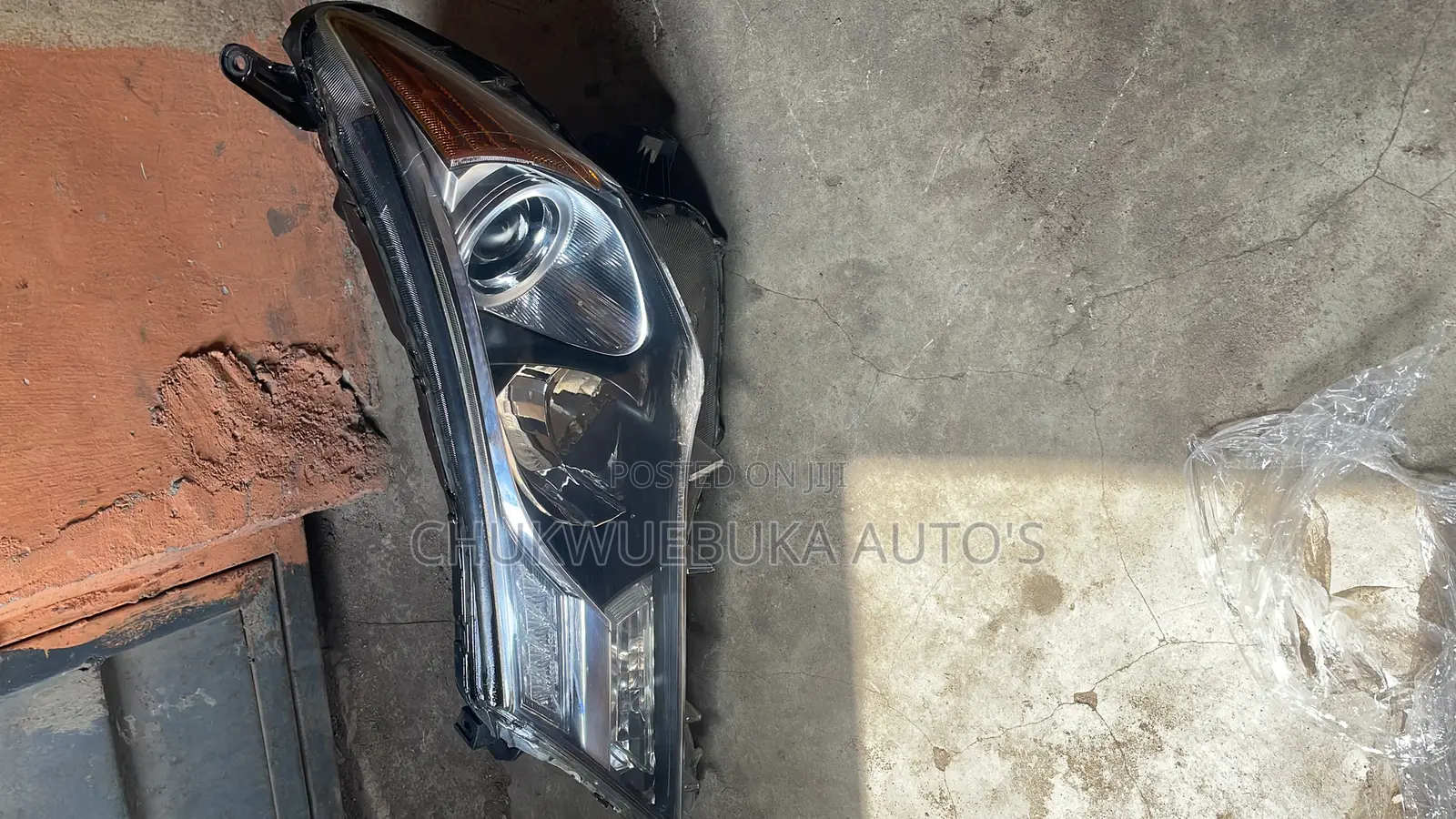 Headlight Rav4 2015