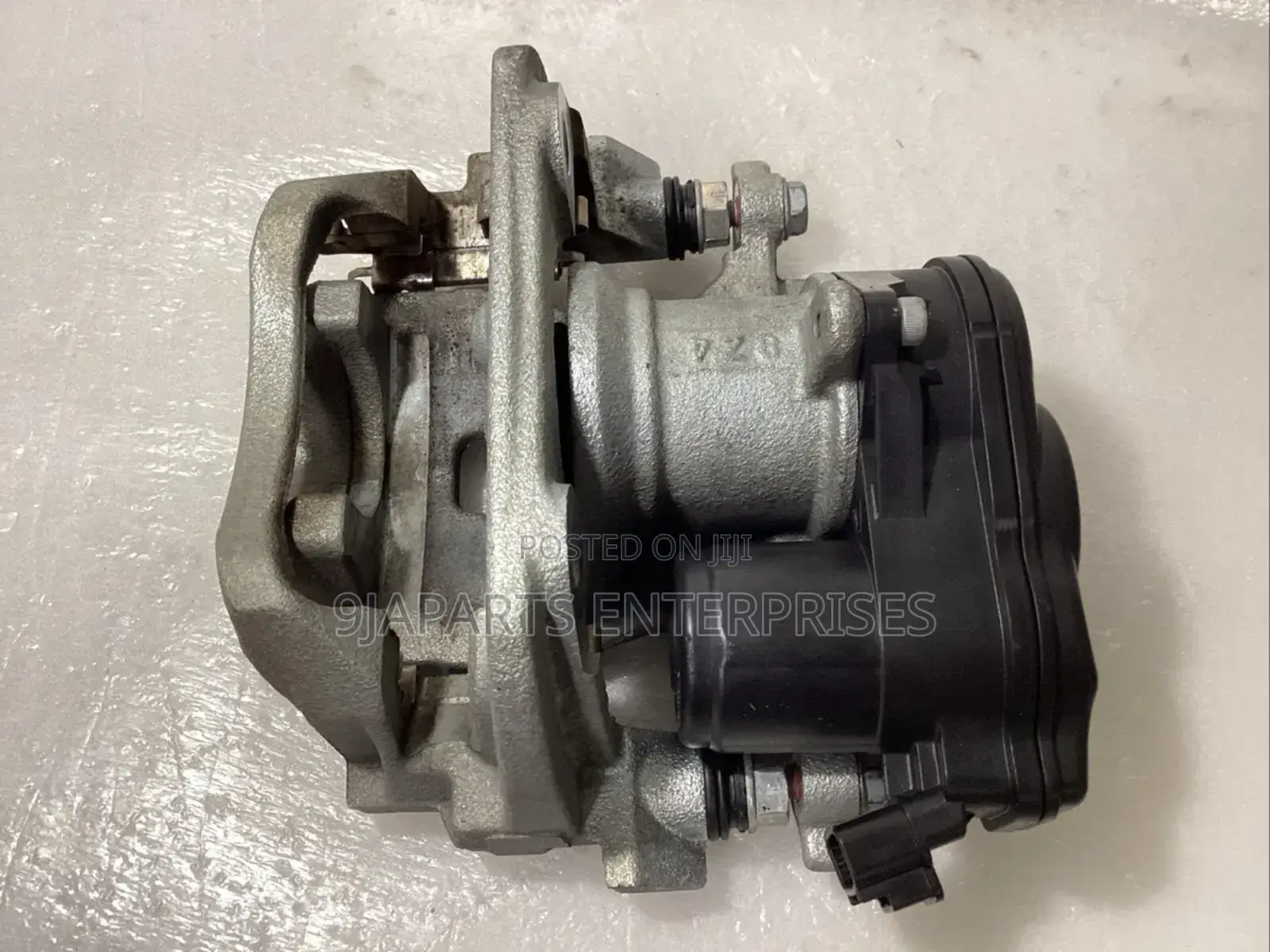 2019-2025 Lexus Es300h Es350 Rear/Back Right Side Brake Caliper