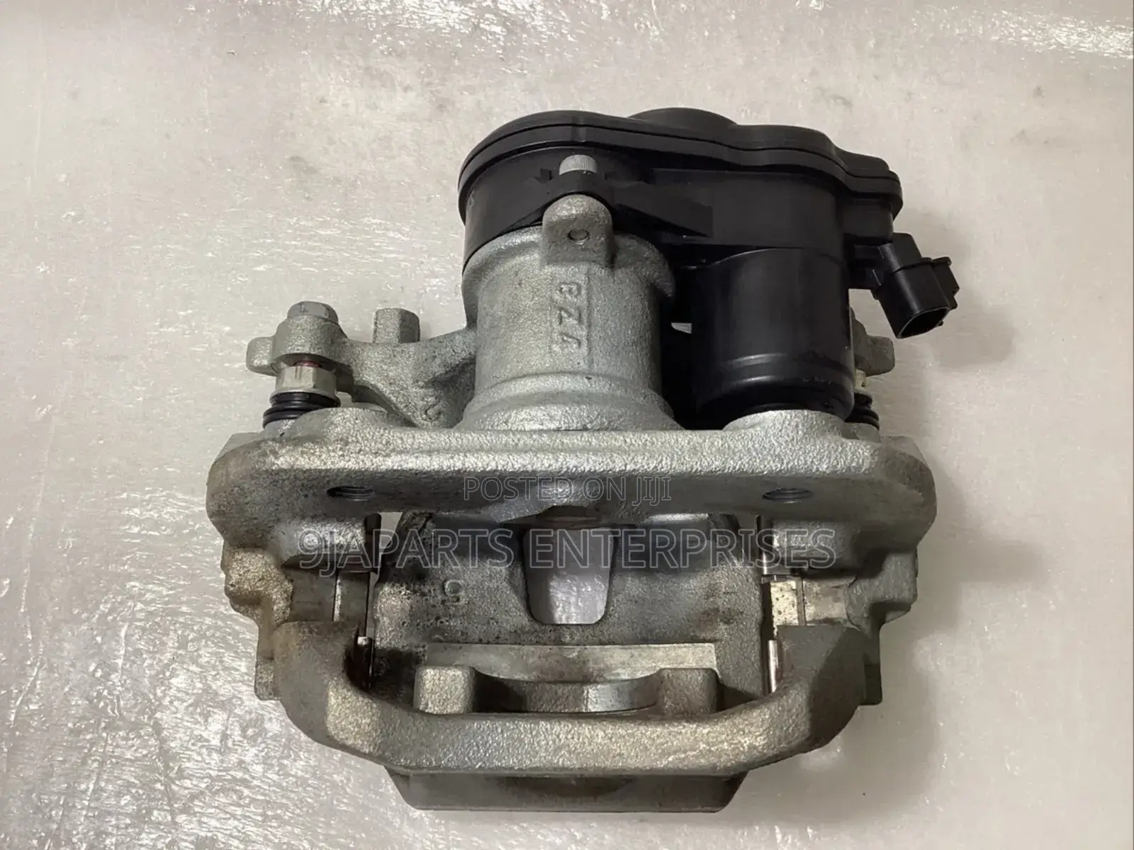 2019-2025 Lexus Es300h Es350 Rear/Back Right Side Brake Caliper