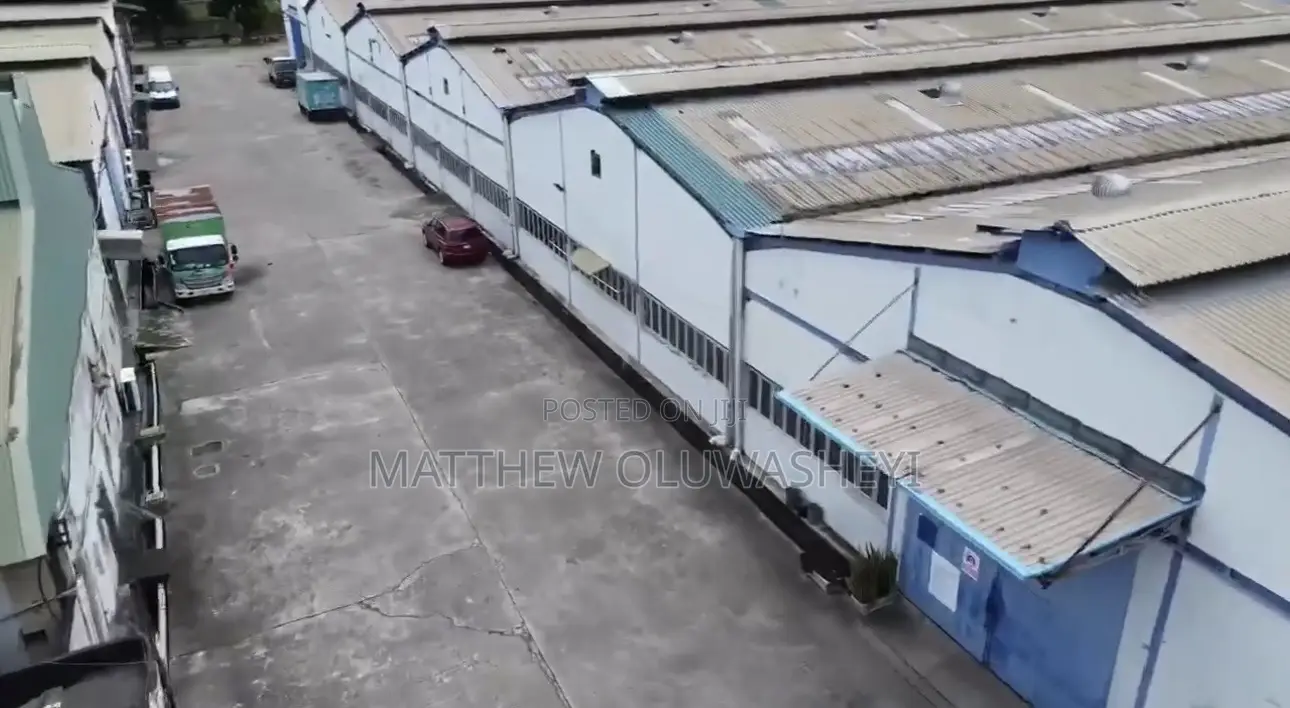 For Sale a Large Property With 4 Various Types of Warehouses