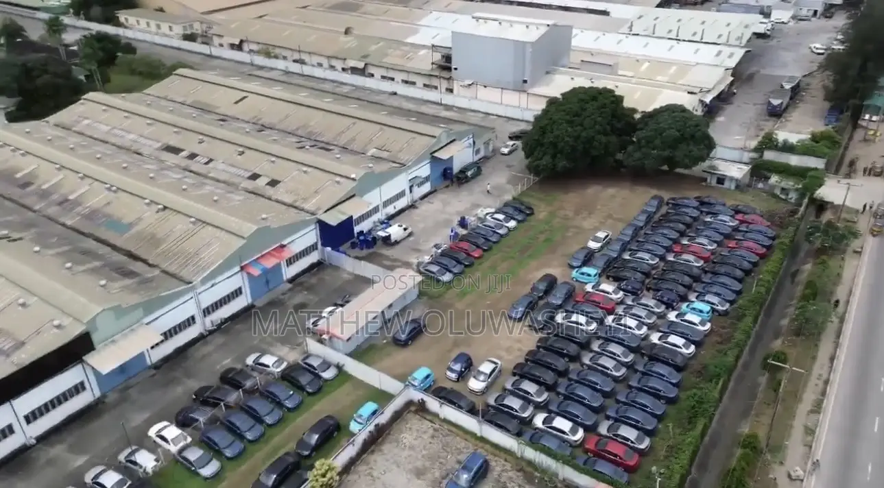 For Sale a Large Property With 4 Various Types of Warehouses