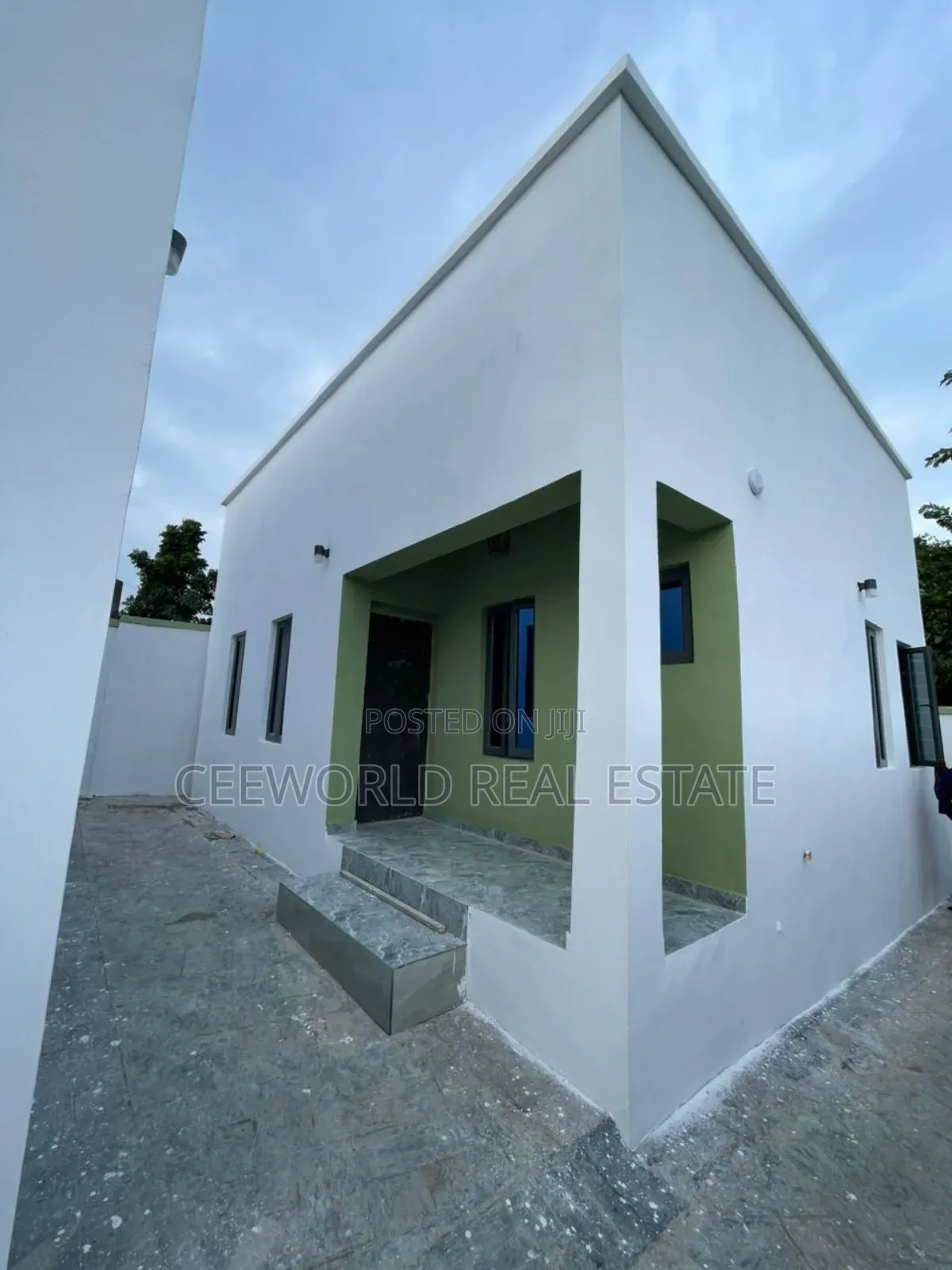 4bdrm Bungalow in Abdulsalam Estate, for sale