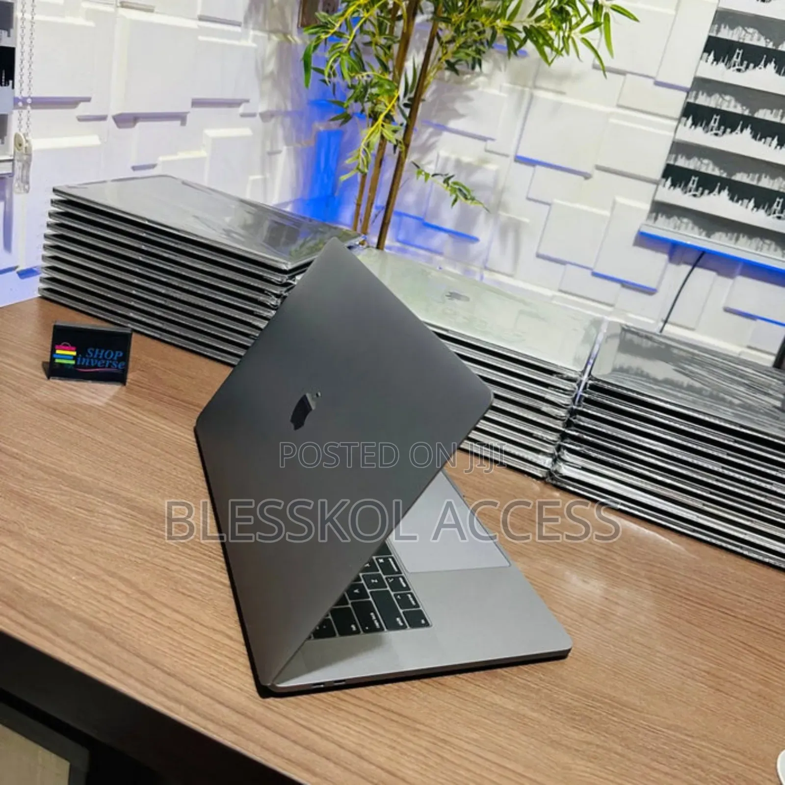 Laptop Apple MacBook Pro 2019 32GB Intel Core I9 SSD 500GB