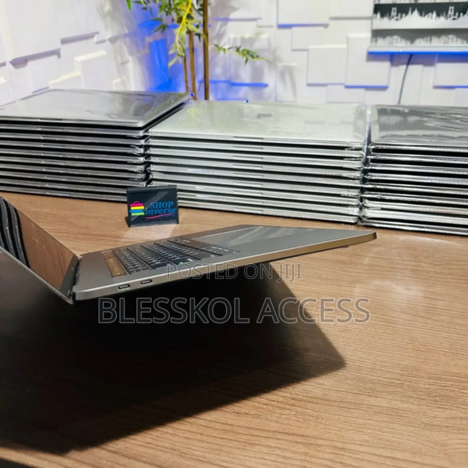 Laptop Apple MacBook Pro 2019 32GB Intel Core I9 SSD 500GB