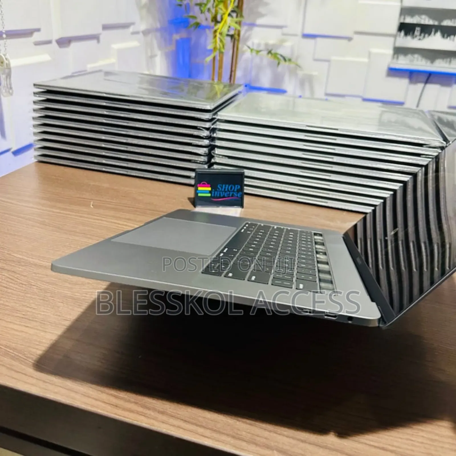 Laptop Apple MacBook Pro 2019 32GB Intel Core I9 SSD 500GB