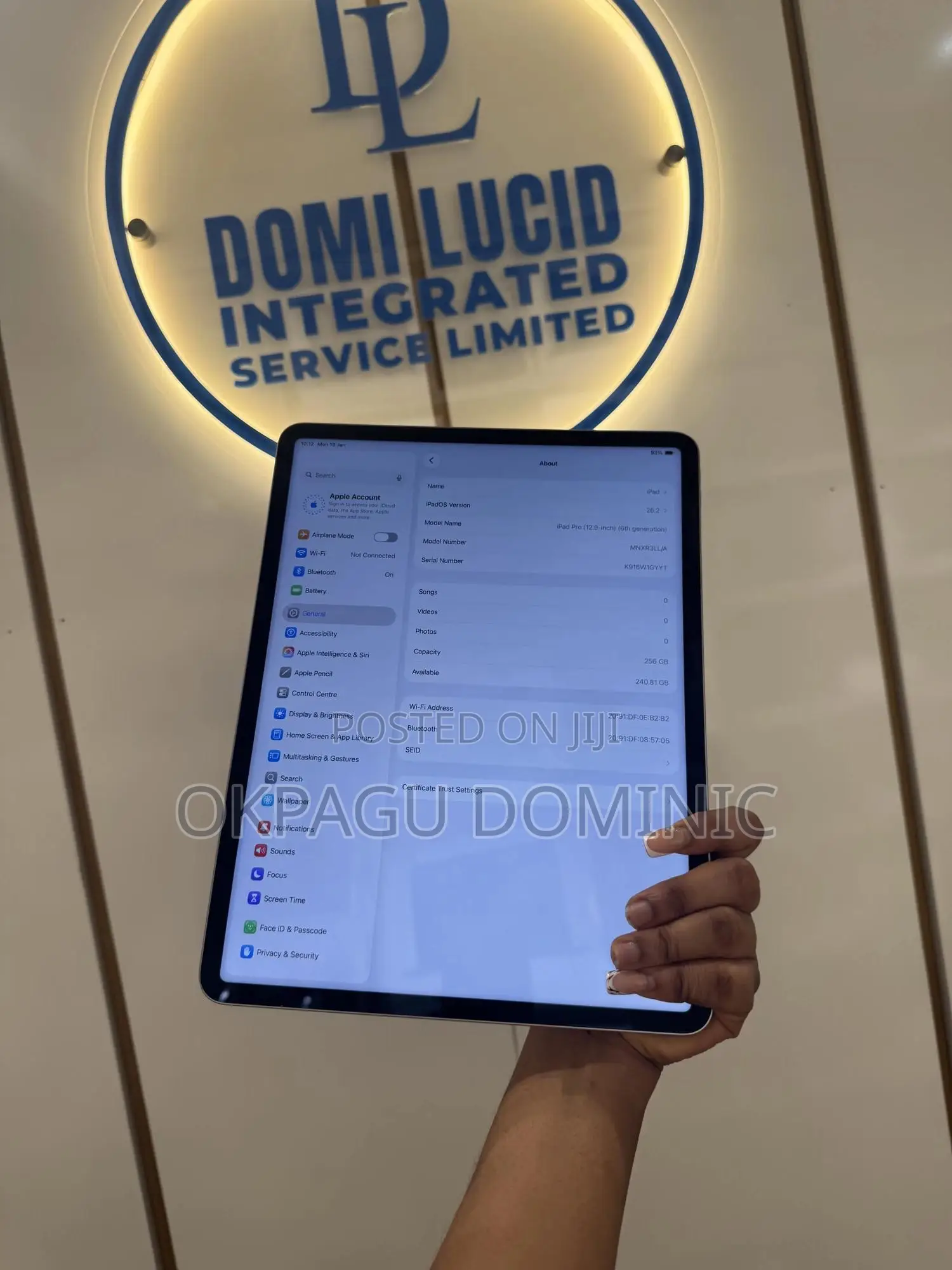 Apple iPad Pro (2022) 256 GB Gray