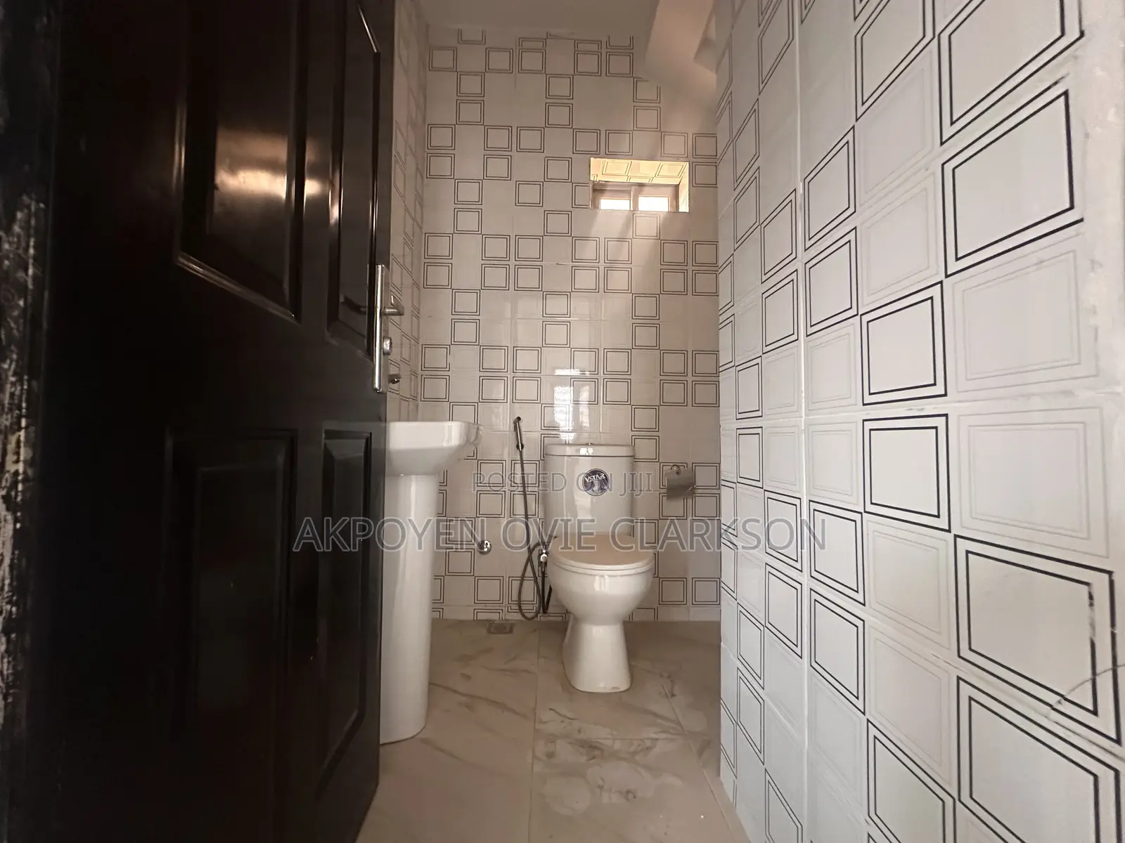 3bdrm Duplex in Gaduwa for sale