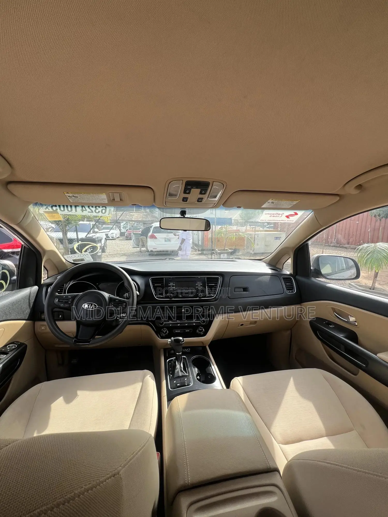 Kia Sedona 2015 Gold