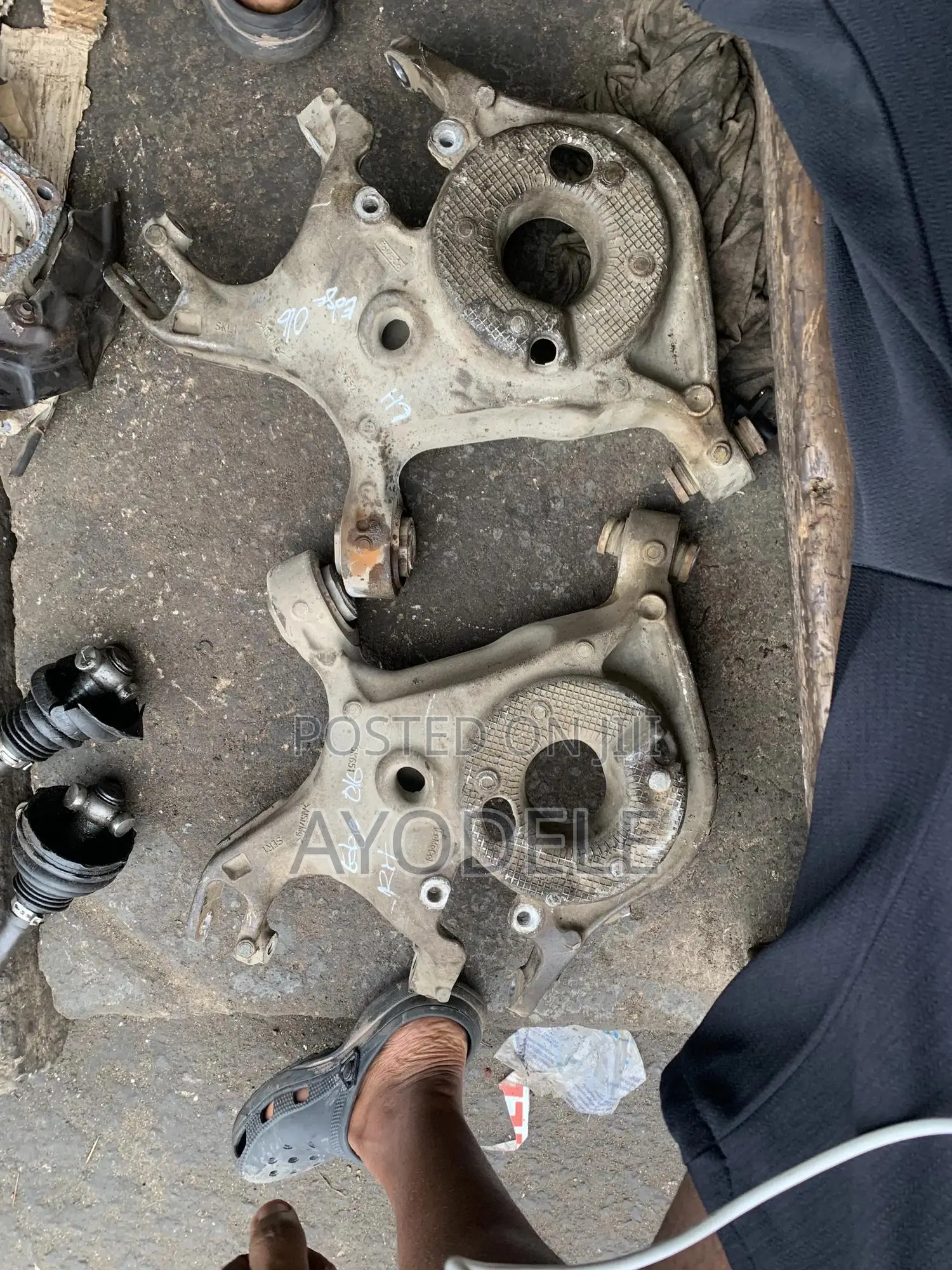 Split Sitting Ford Edge 2016