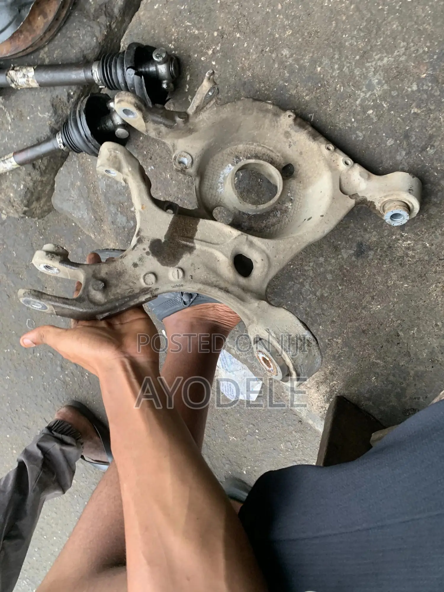 Split Sitting Ford Edge 2016