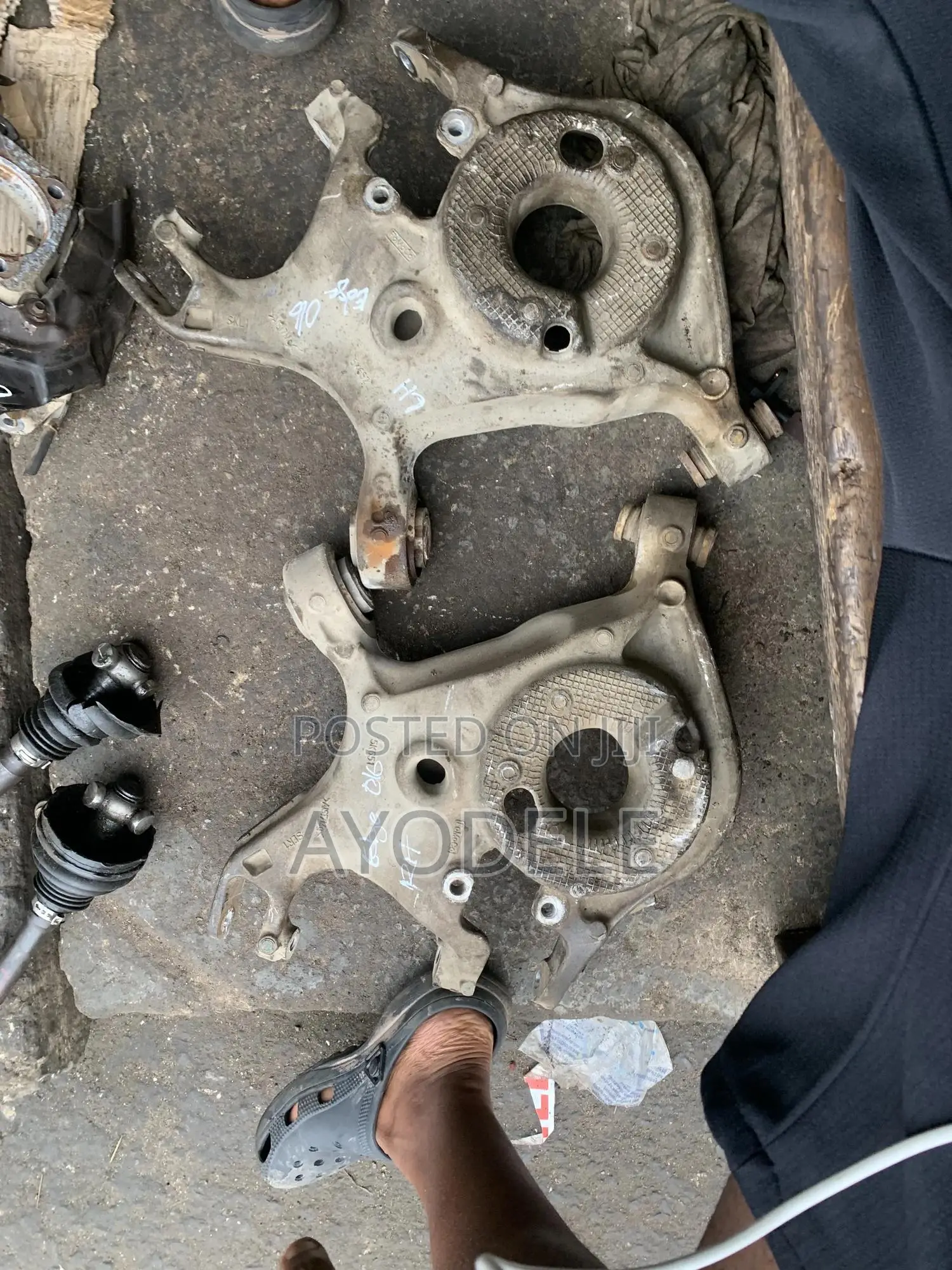 Split Sitting Ford Edge 2016