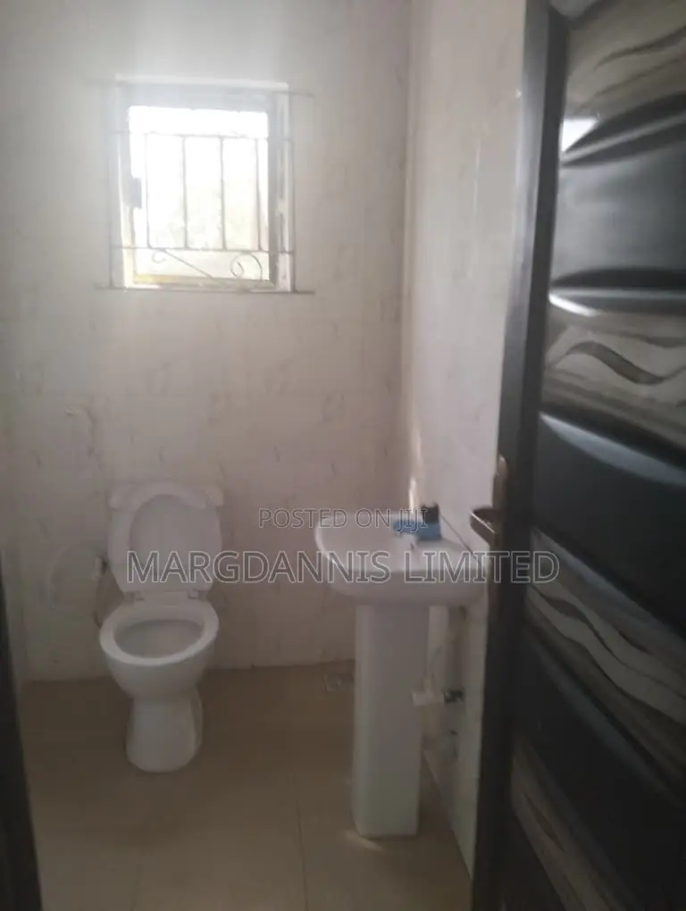 Furnished 2bdrm Block of Flats in Igbe, Igbogbo for sale