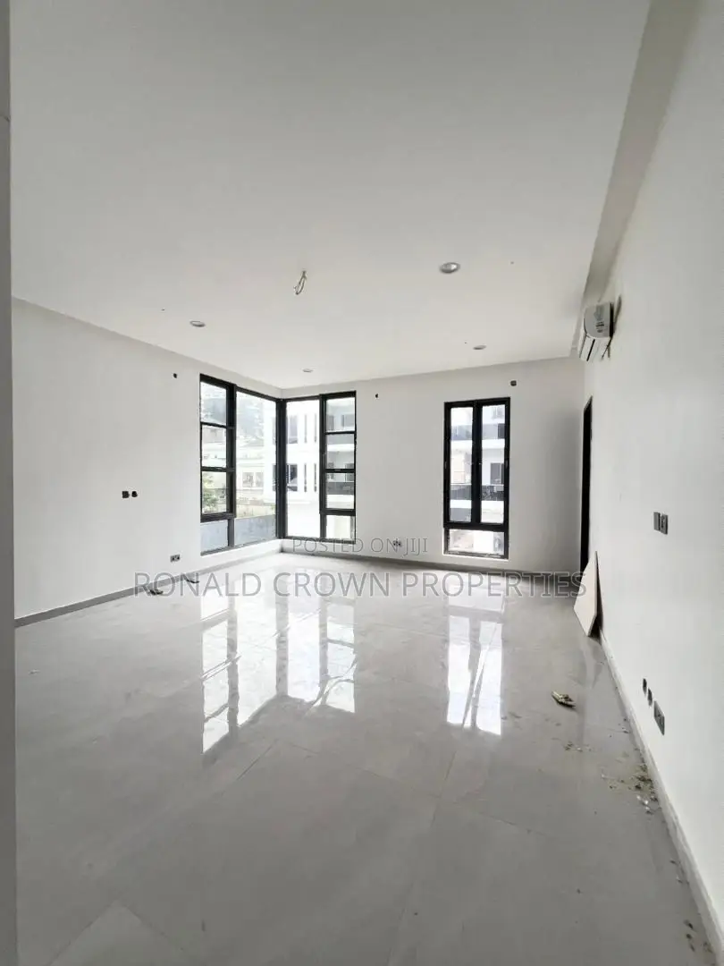 5bdrm Duplex in Old Ikoyi for sale