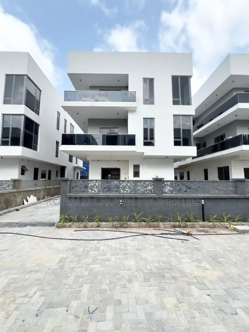 5bdrm Duplex in Old Ikoyi for sale