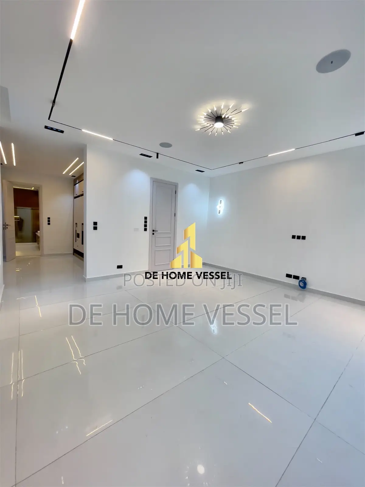 5bdrm Duplex in Osapa, Lekki for sale