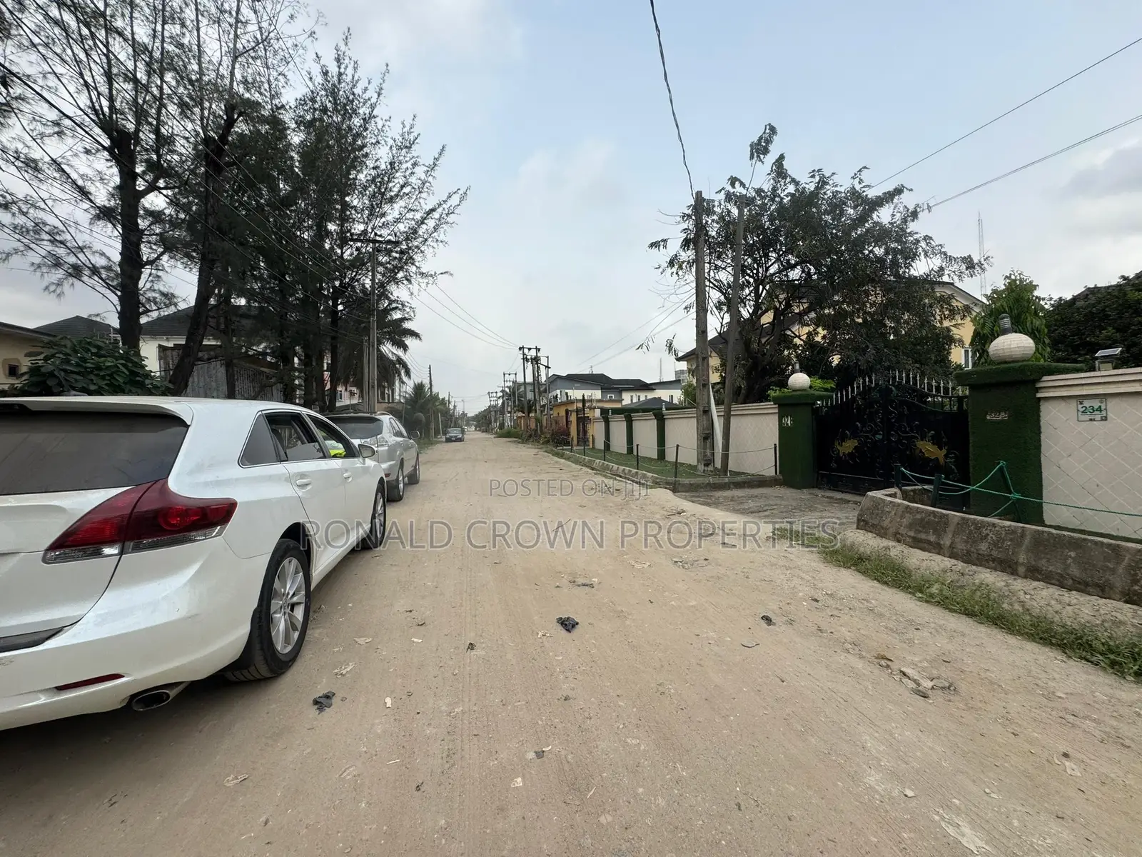 3bdrm Apartment in Lekki Phase 1 for sale