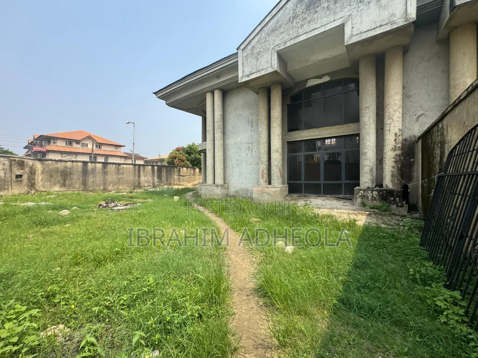 Er P Land Measuring 1200sqm With 2units of 5bedroom Duplexes on It,