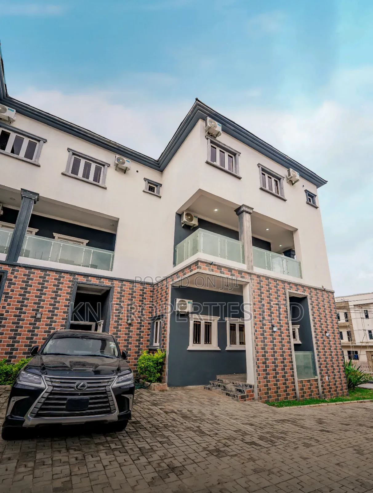 4bdrm Duplex in Asokoro for sale
