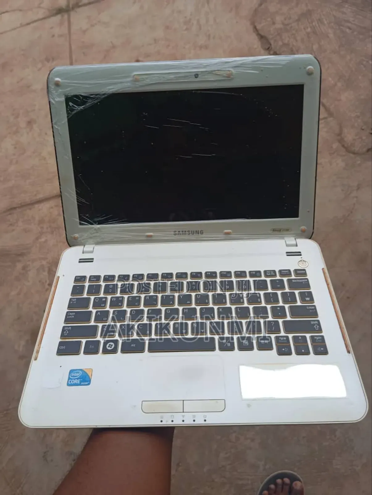 Laptop Samsung Galaxy Book 2 4GB Intel Core I3 HDD 320GB