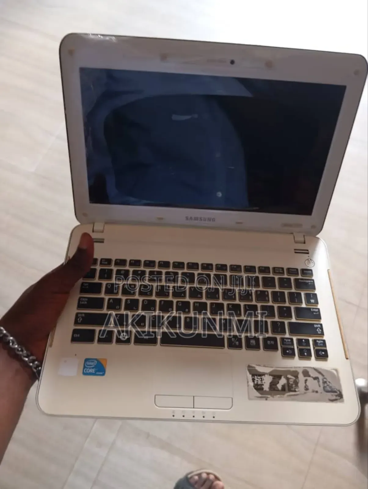 Laptop Samsung Galaxy Book 2 4GB Intel Core I3 HDD 320GB