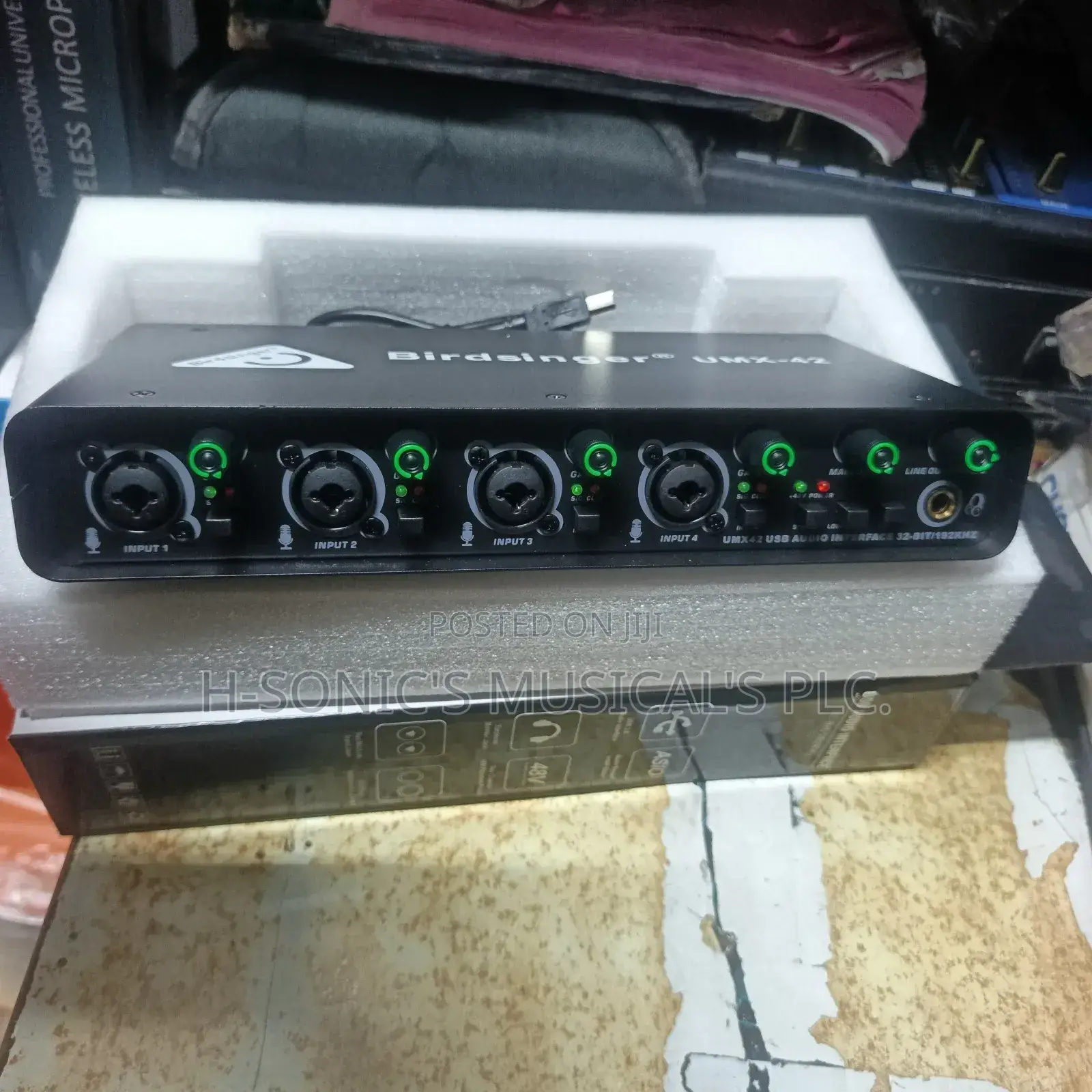 Birdsinger Umx-42 Live Soundcard.