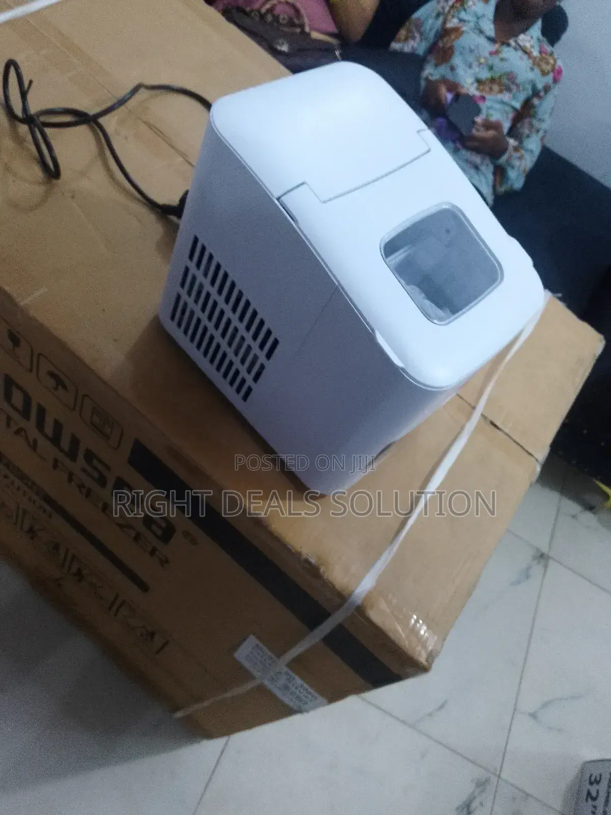 Create Perfect Ice Cubes Instantly With the Hisense 12kg Ice Machine