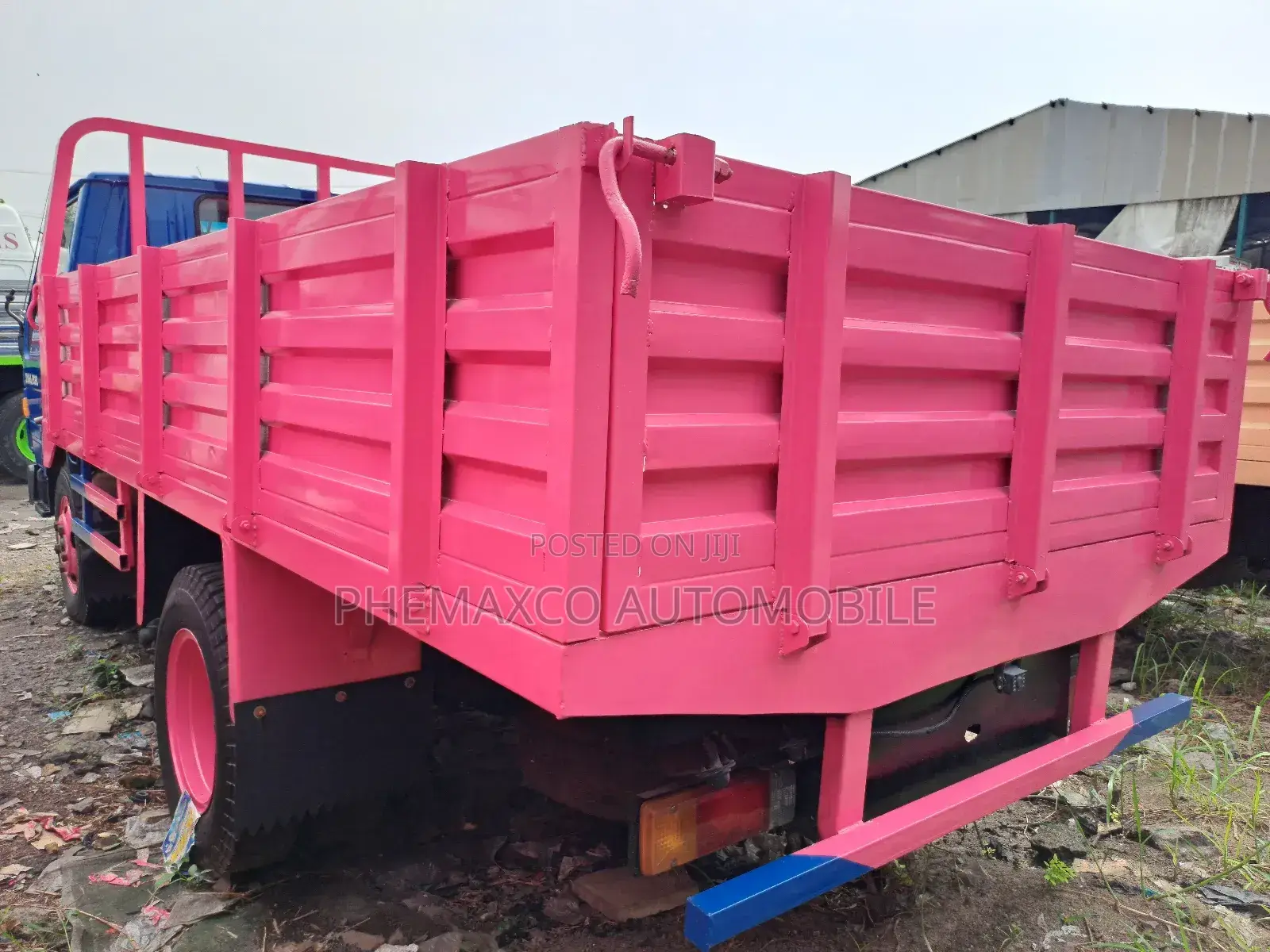 Toyota Dyna200 With Reverse Camera