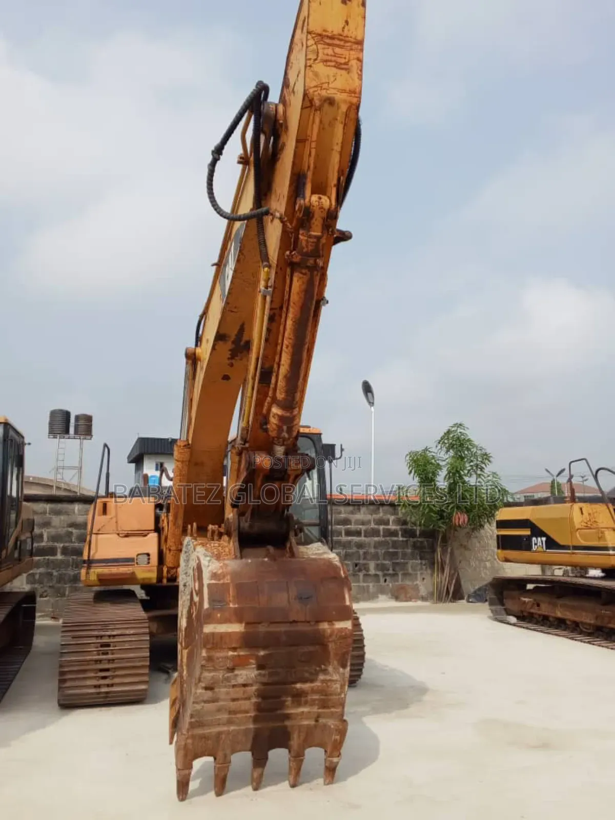 320 B Escavator