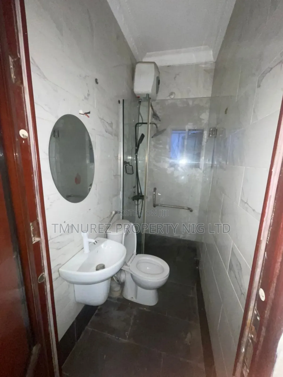 3bdrm Apartment in Chevron for rent