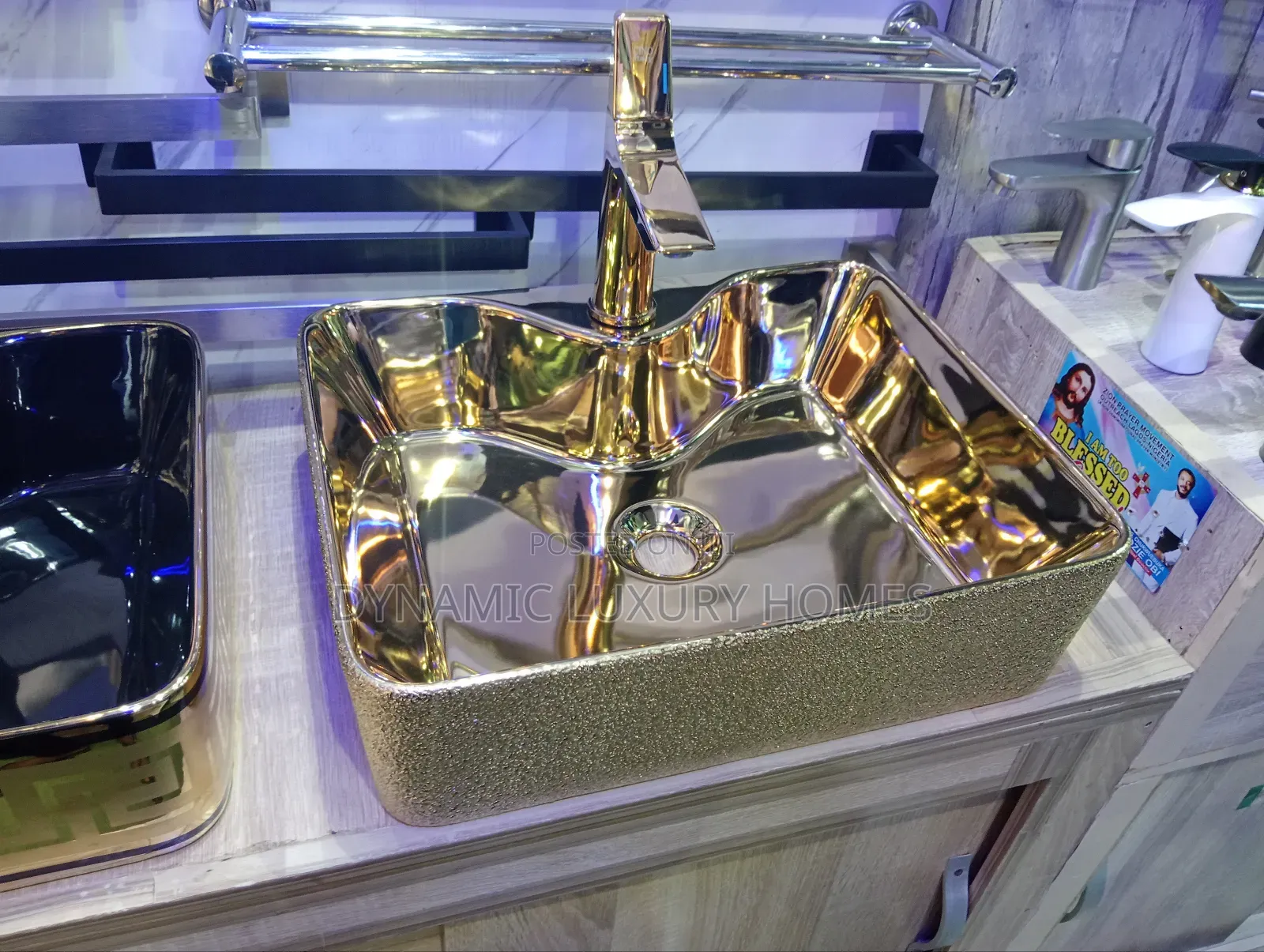 Quality Gold Countertop Wash Hand Basin