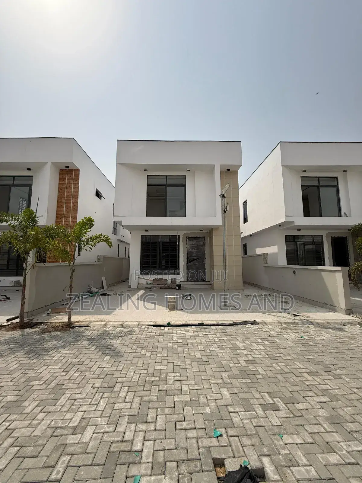Furnished 4bdrm Duplex in Ikota Estate Lekki for sale