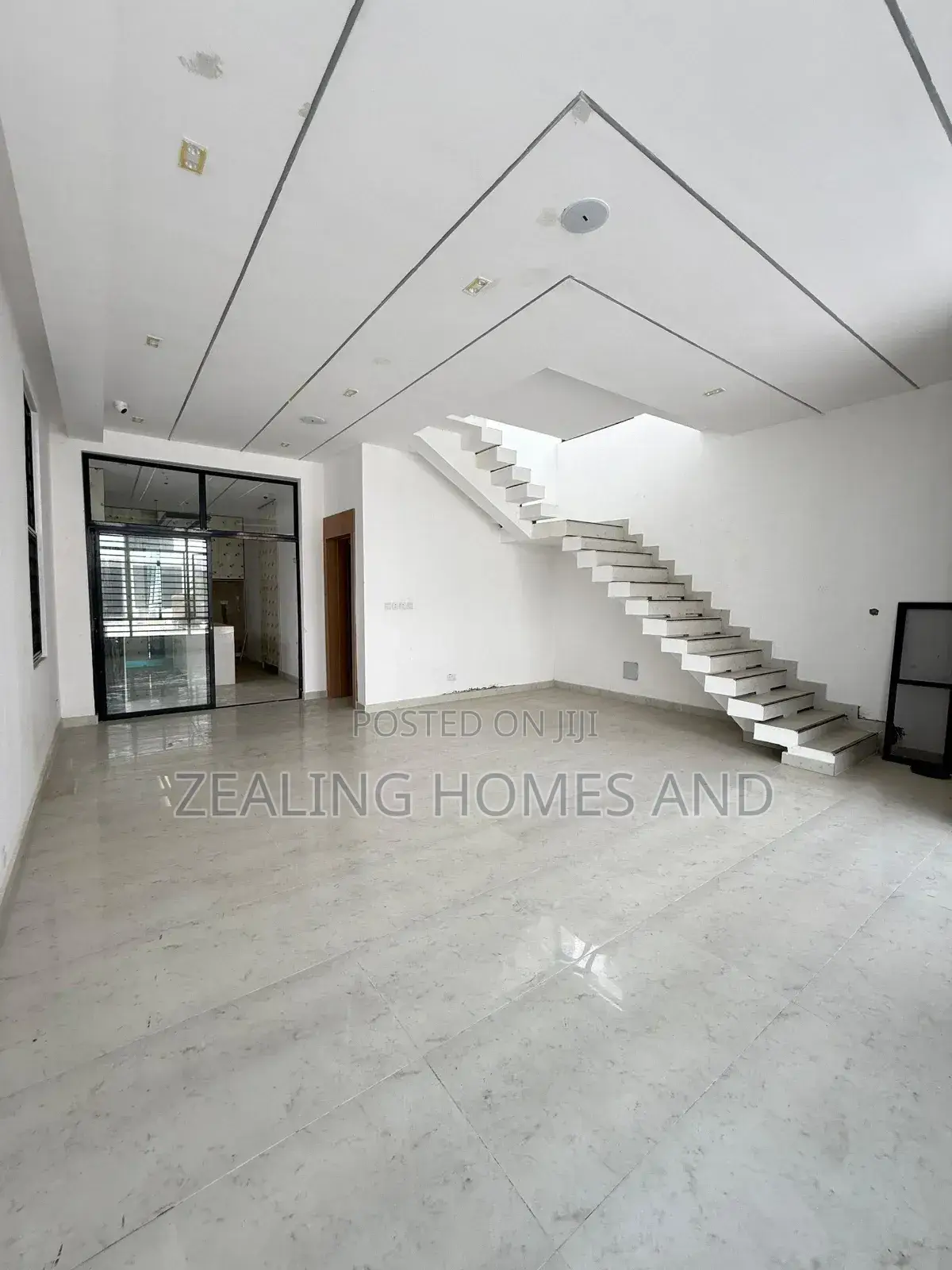 Furnished 4bdrm Duplex in Ikota Estate Lekki for sale