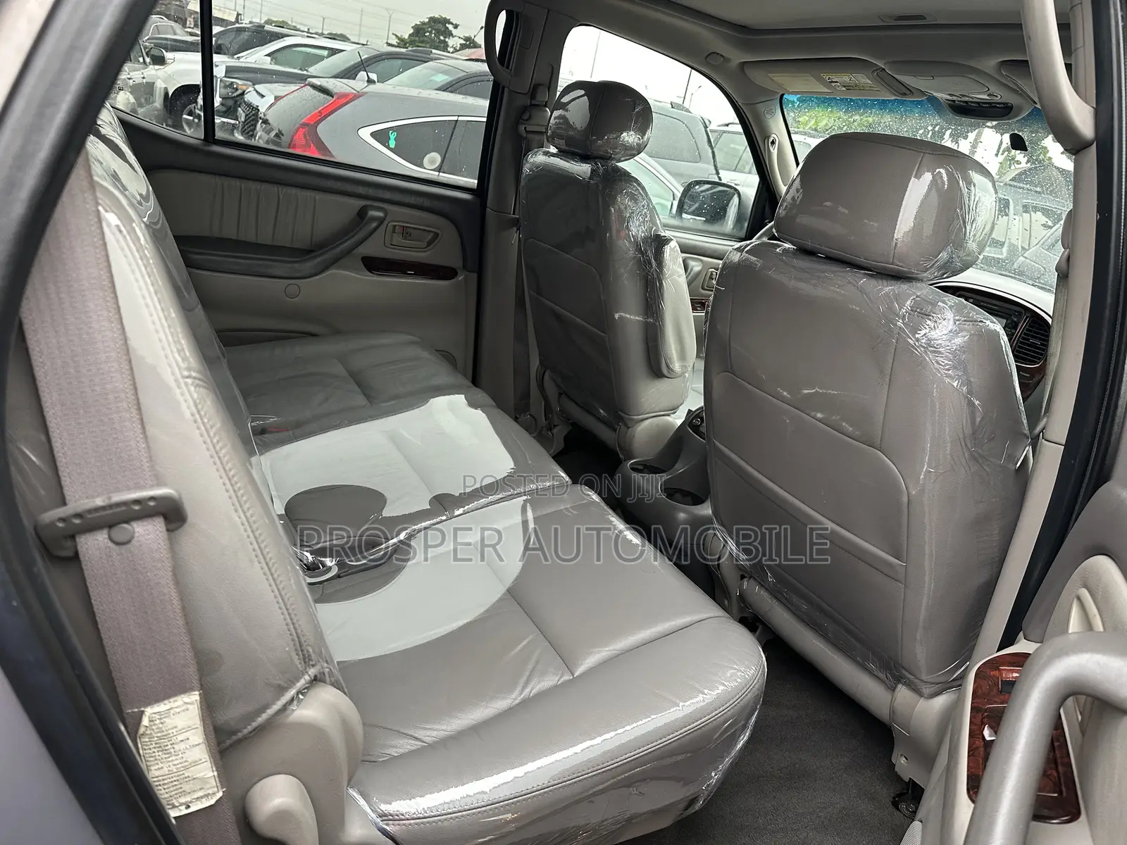 Toyota Sequoia Limited 4dr SUV (4.7L 8cyl 4A) 2001 Gray