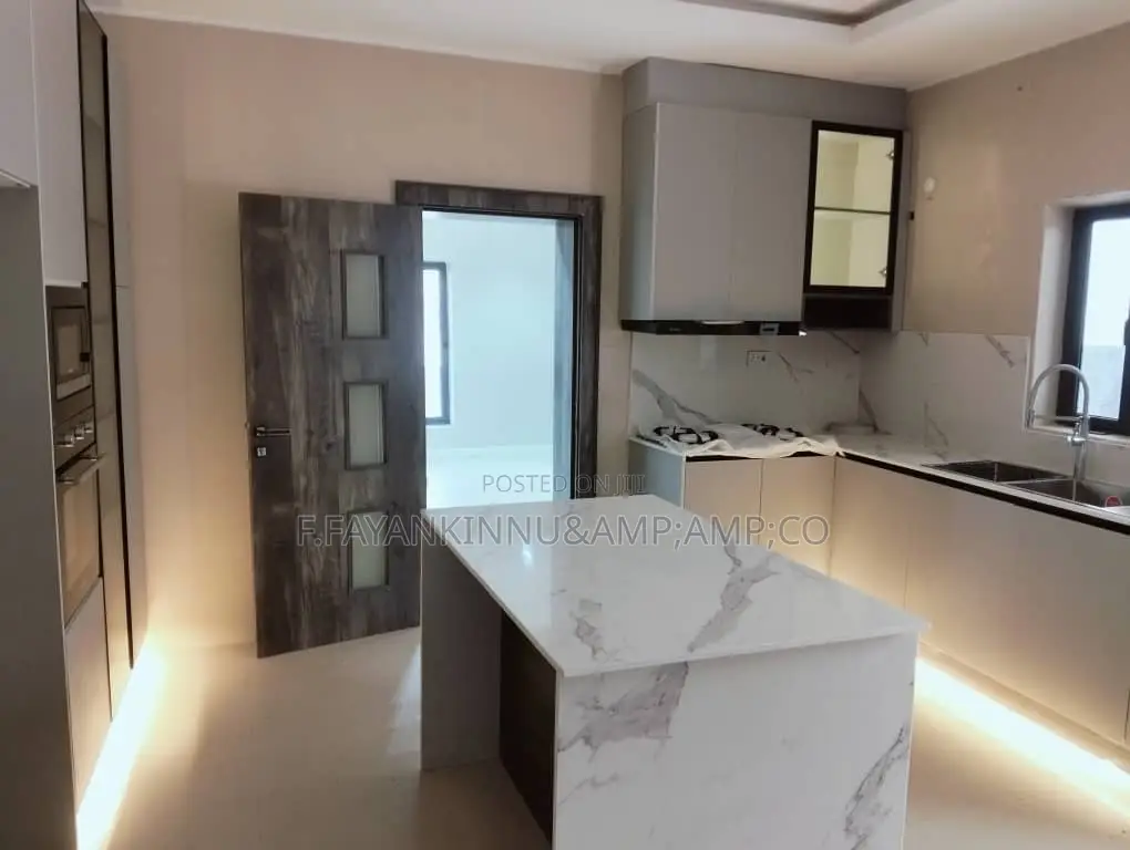 5bdrm Duplex in Guzape District for rent